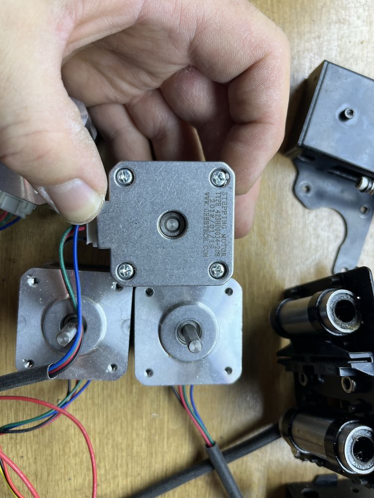 Zestaw silnikow Nema 17 / ekstruder / hotend / geeetech / drukarka 3d