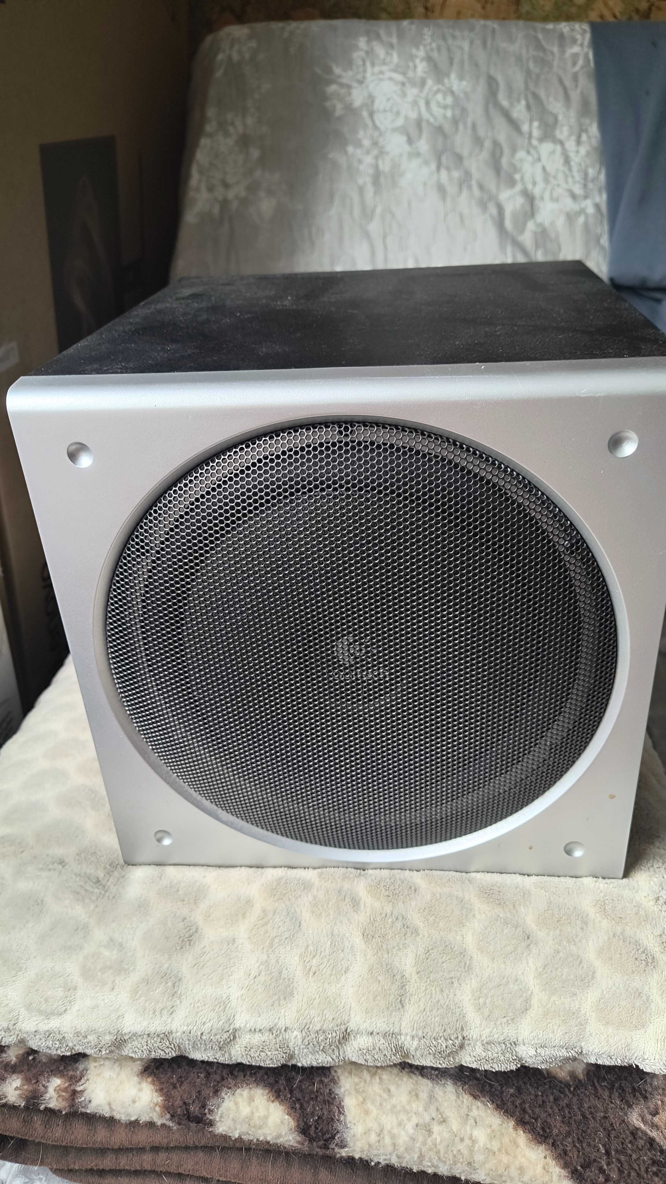 Sprzedam subwoofer Logitech Z3