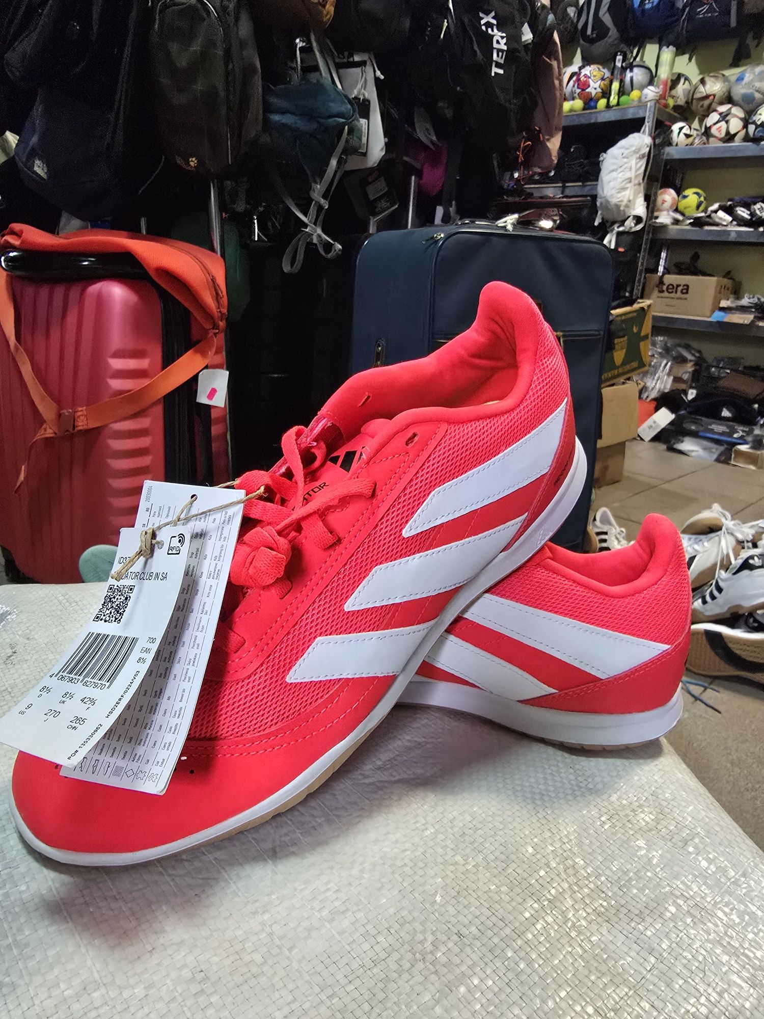 Футзалки adidas Predator Club IN Sala - червоний
