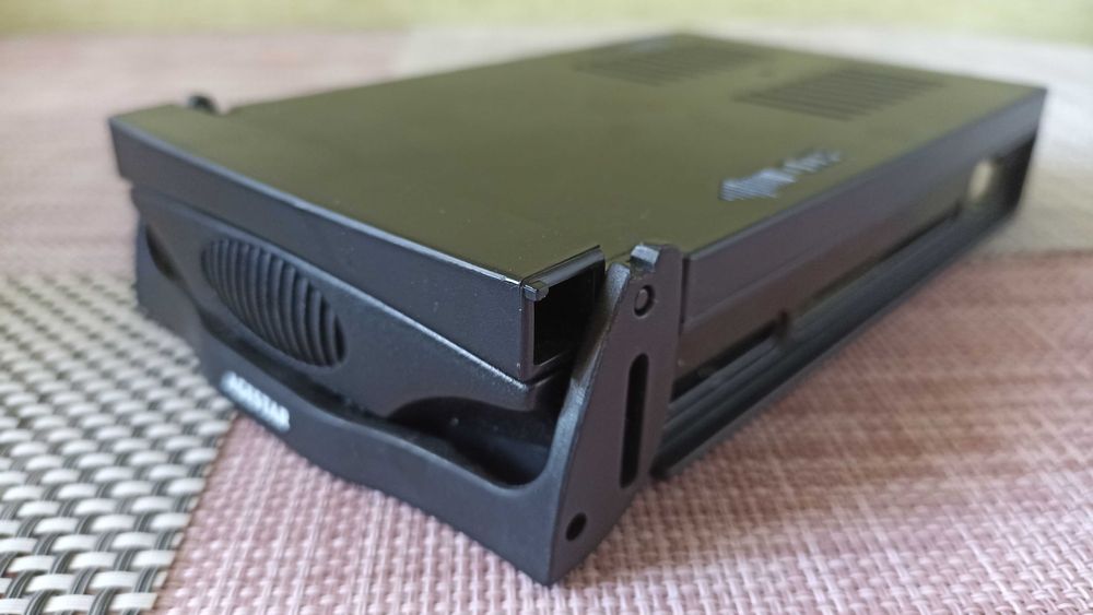 Карман внутренний AgeStar SATA Power Slide Switch black