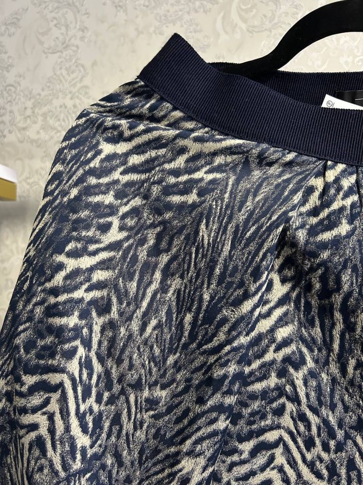 Стильна  юбка Max Mara. Оригінал