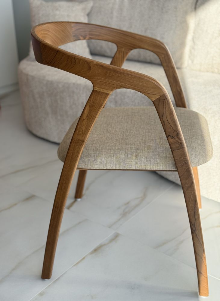 Krzesło tapicerowane z drewna tekowego przepiekne wykonane ręcznie