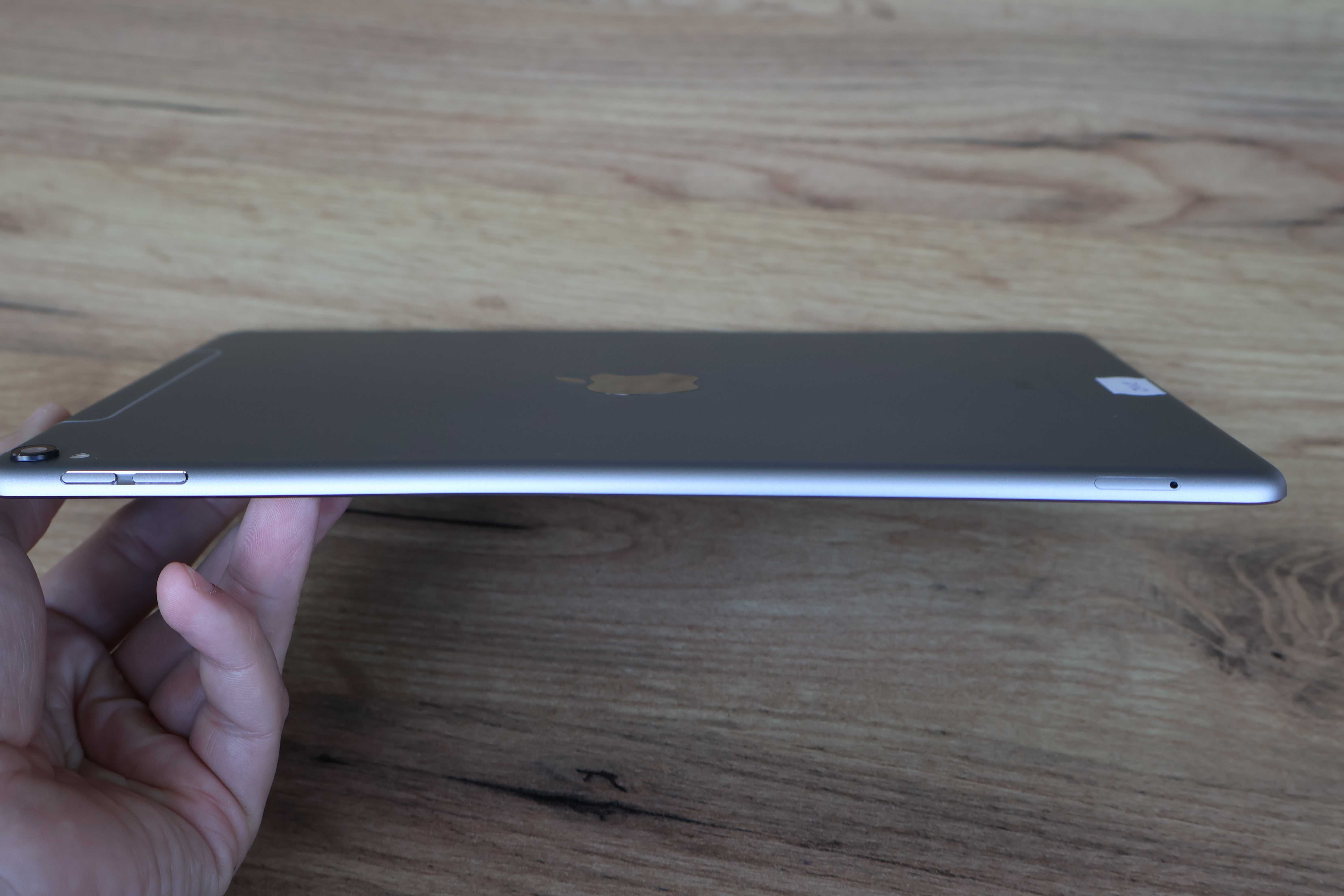 Планшет Apple iPad Pro 10.5 256Gb Space Gray A1709 Wi-Fi + 4G Оригінал