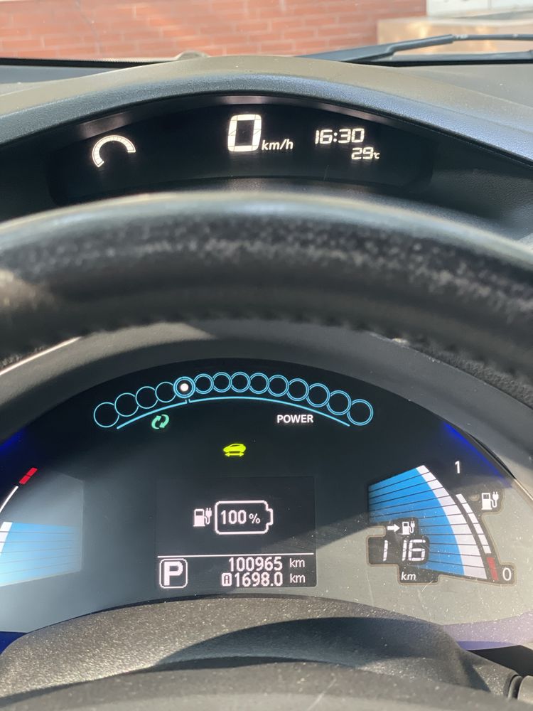 Свій Nissan Leaf 2015