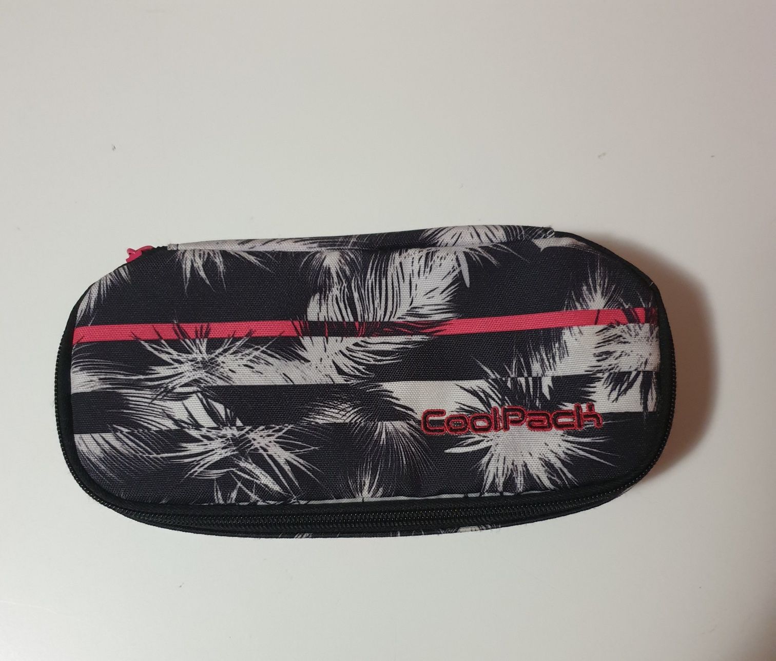 Piórnik Coolpack wzór Palm Tress.