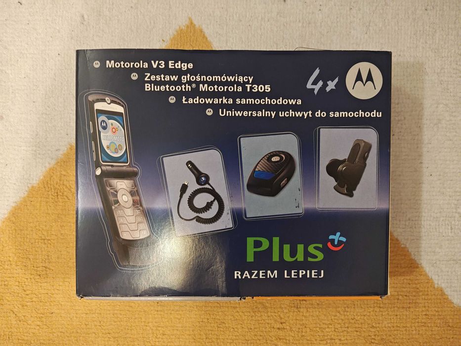 Motorola Razr V3 + zestaw oryginalnych akcesoriów