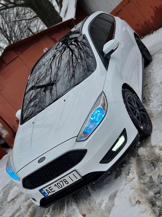 Ford focus 6-Speed Automatic

Двигатель 1.0L FWD