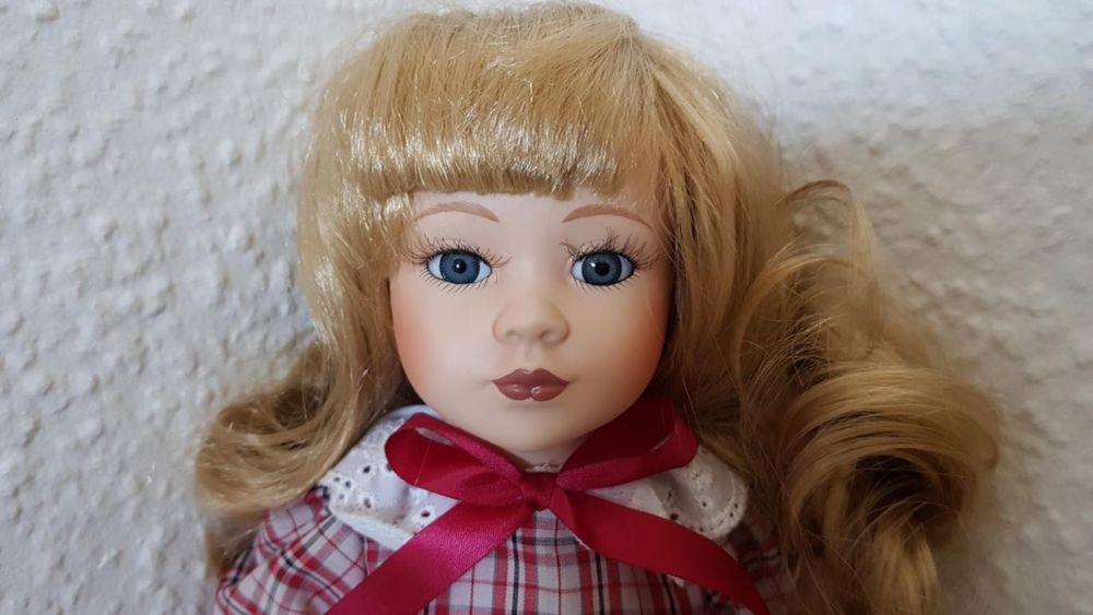 Порцелянова лялька-художник ручної роботи. Колекційна лялька Кім 42см