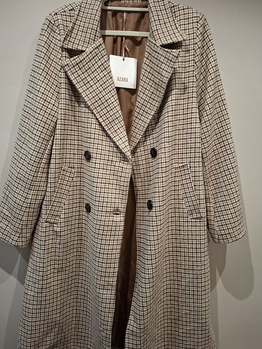 Płaszcz Azara w odcieniach beżu i brązu