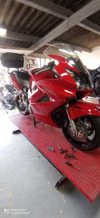 Honda vfr 800  vtec com apenas 2700 klm