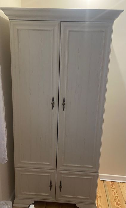 Szafa dwudrzwiowa -nowa -złożona -nie używana