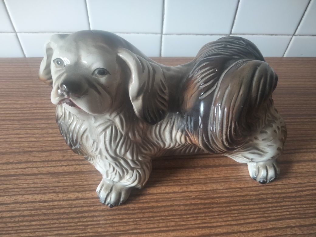Cãozinho em louça