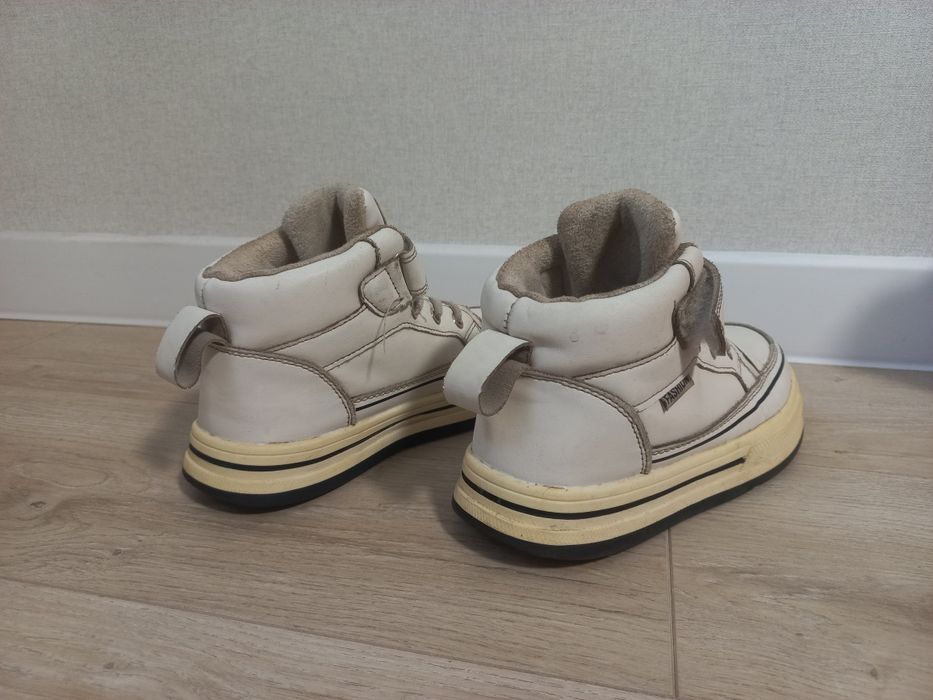 Кросівки хайтопи ботинки 32р теплі на дівчинку