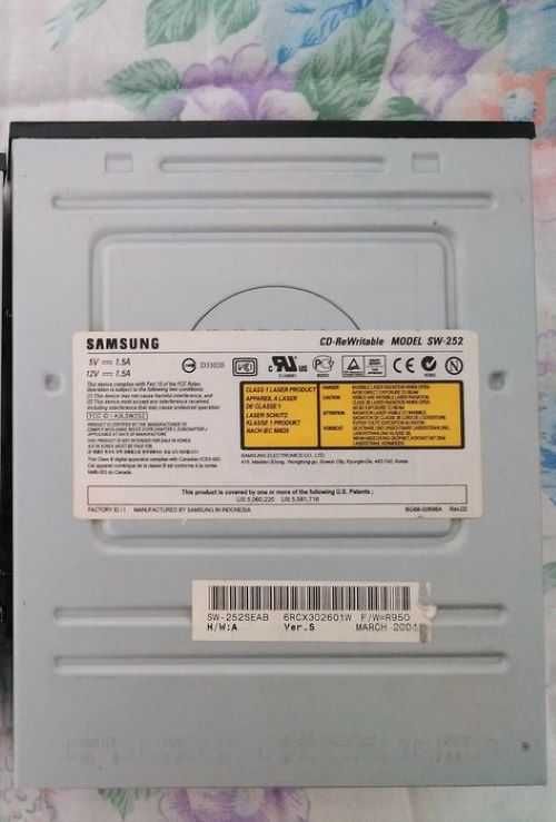 Leitor CD Samsung model SW 252 para torre