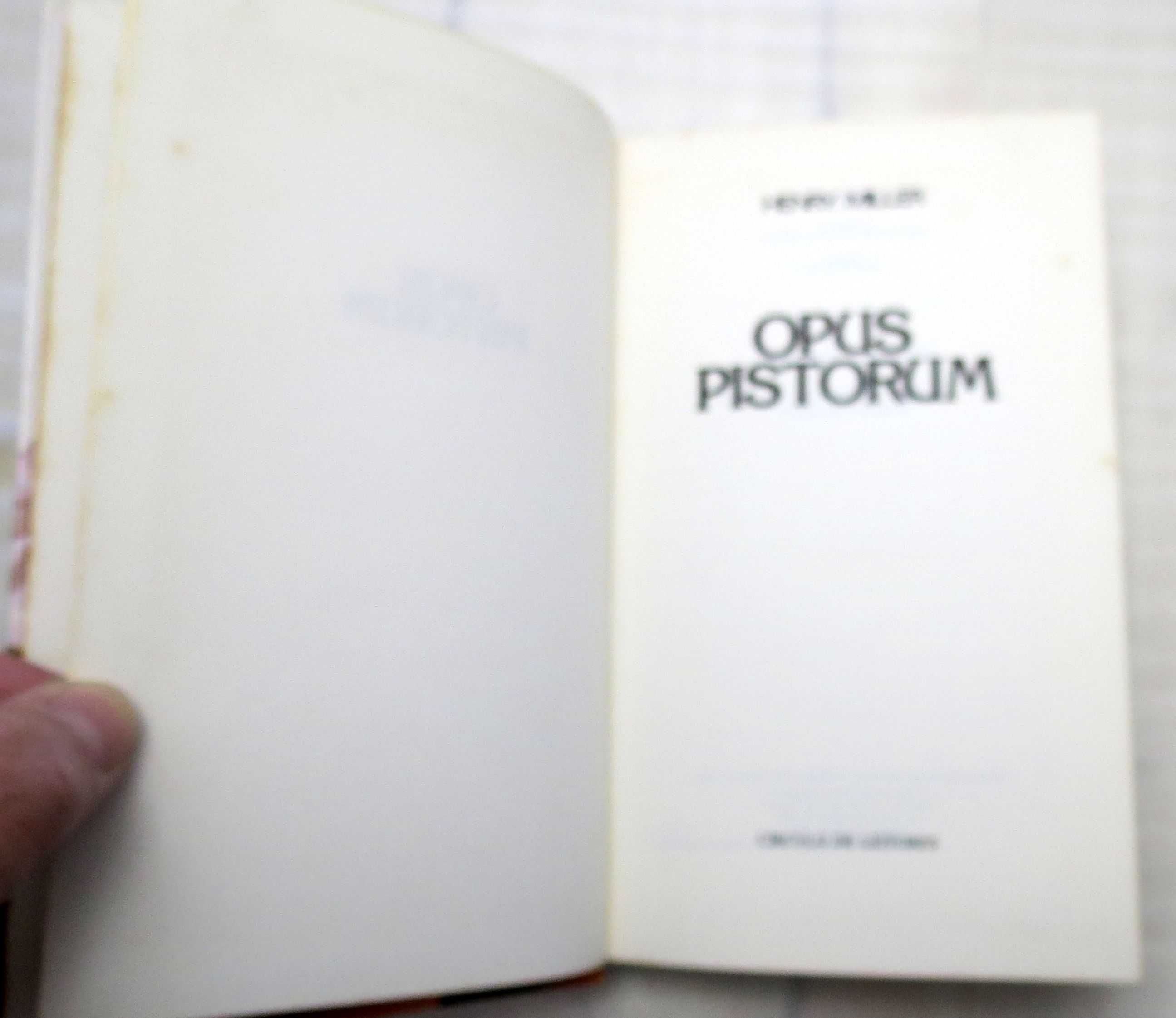 Livro Opus Pistorum