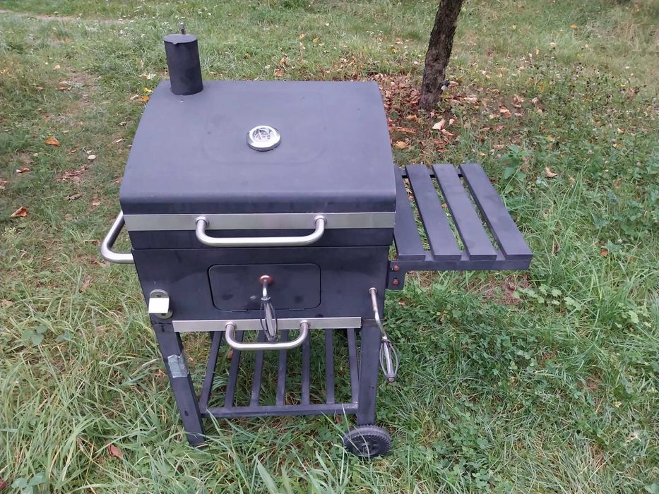 Grill ogrodowy węglowy termometr