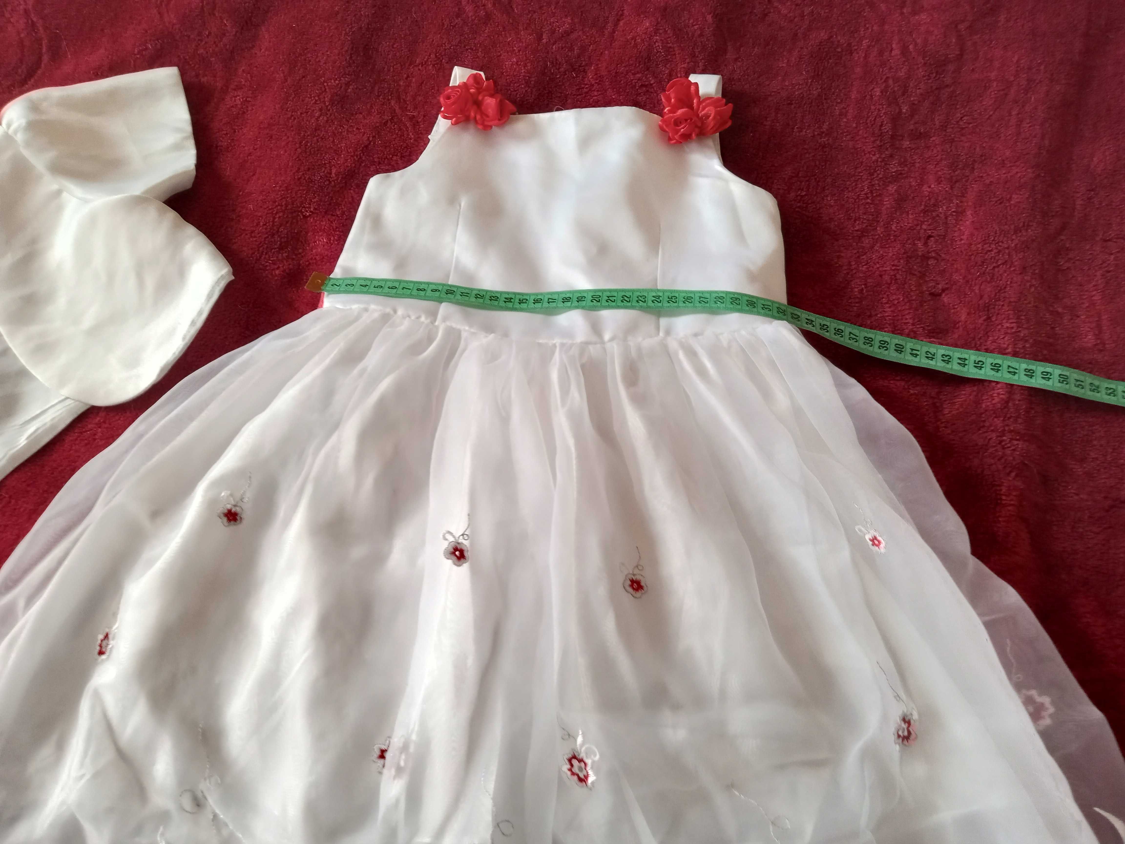 Biała sukienka dla dziewczynki 122-128