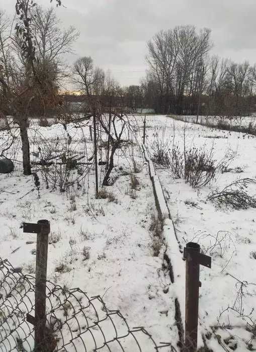 Продається будинок біля річки 27 соток землі
