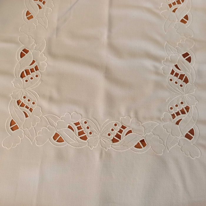 Obrus  nieużywany plamoodorny irys 150x220x8