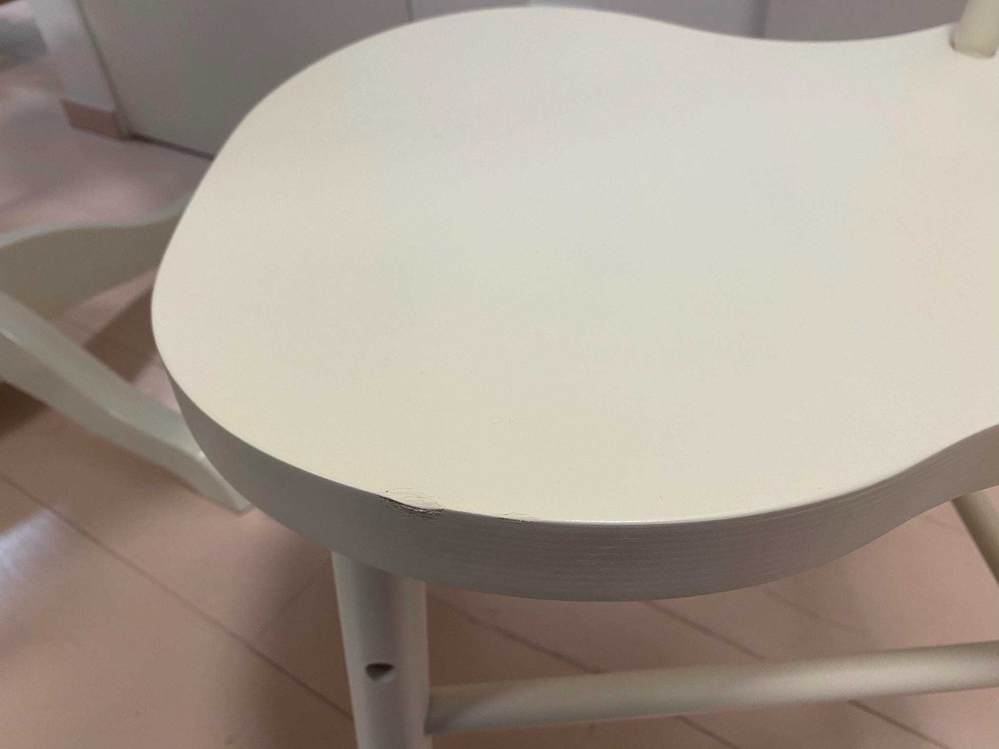 Rozkładany okrągły stół + 2 krzesła + 2 taborety