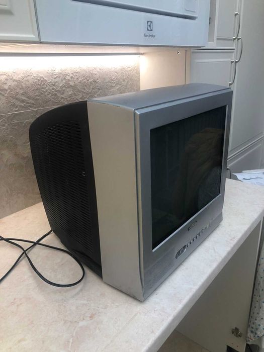 телевизор TOSHIBA 15CSZ2R