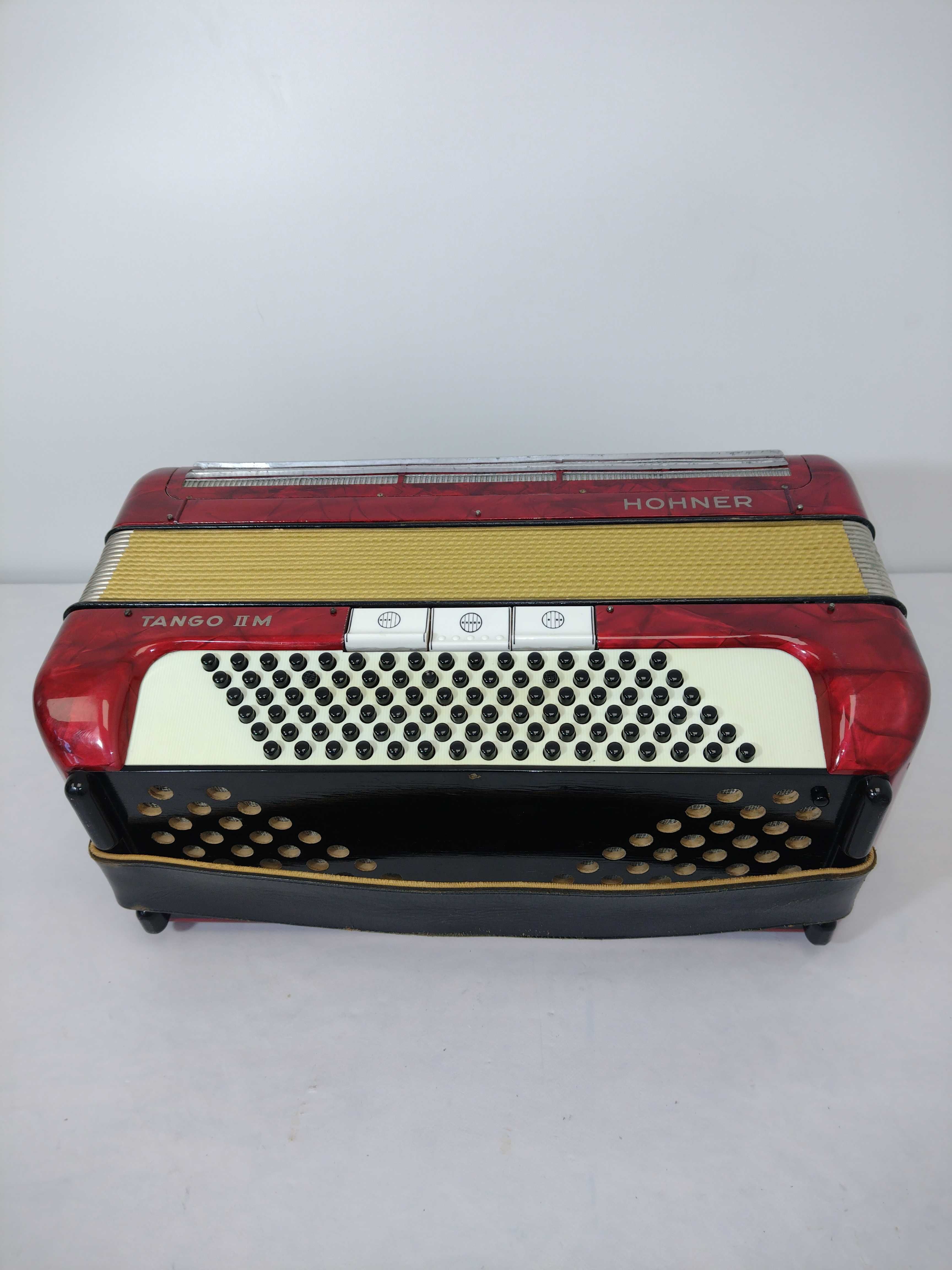 Akordeon Hohner Tanngo IIM ,96 basów,trzy chóry,bdb stan zamiana !!!
