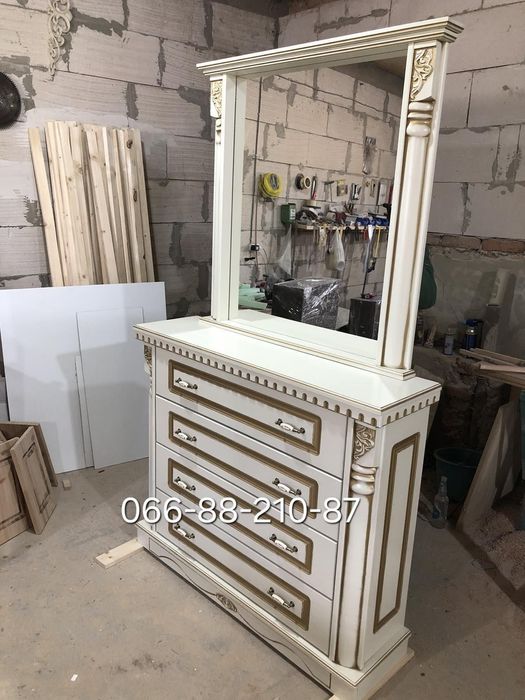 Комоди,  приліжкові тумба, шафа з натурального дерева бук