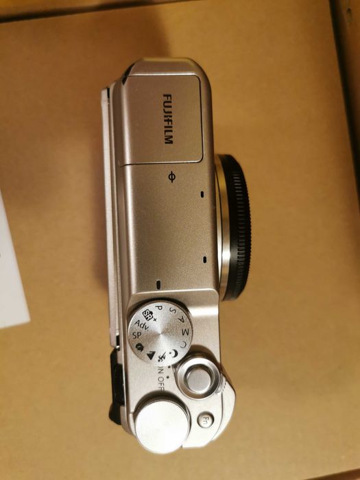 FUJIFILM X-A10 - korpus.