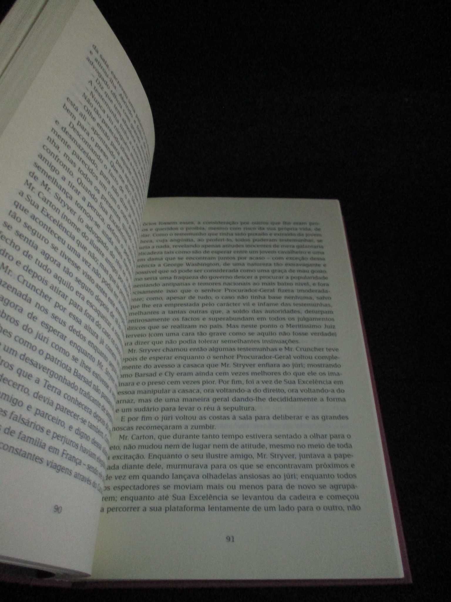 Livro História de Duas Cidades Charles Dickens