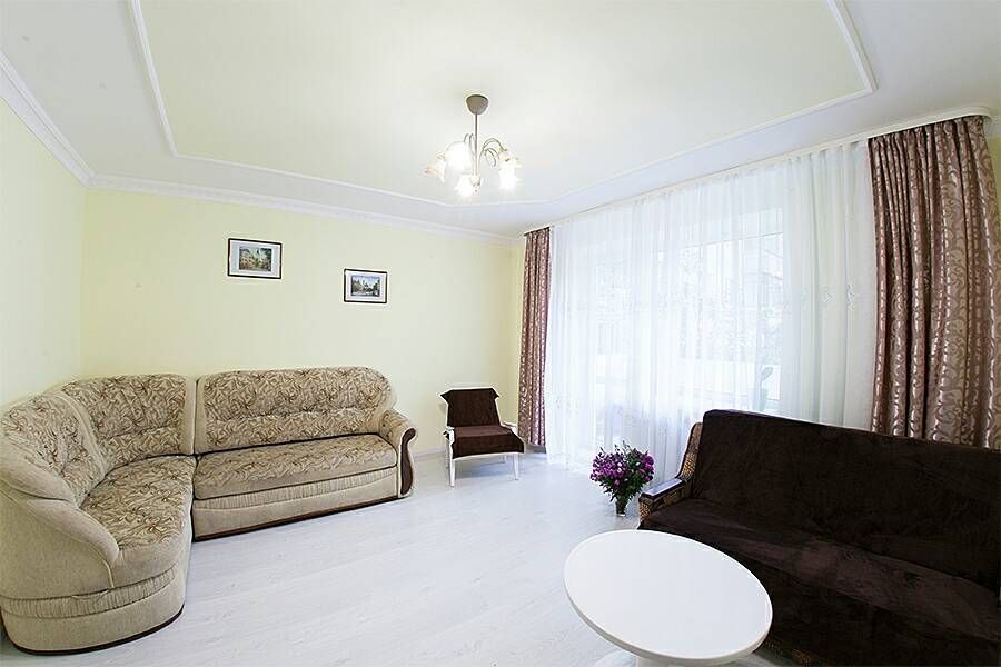 Здається квартира подобово ближний центр Мазепи-Орлика .