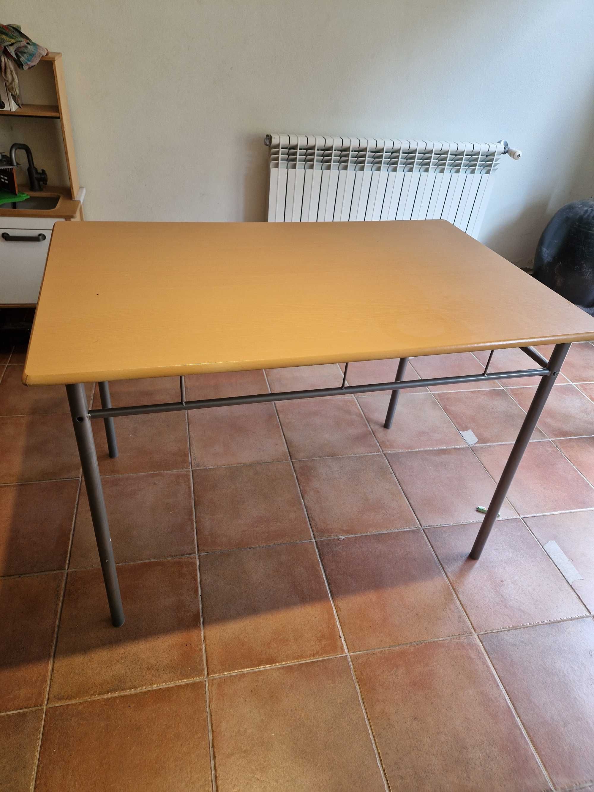 Mesa de Cozinha 70*110 com 3 Cadeiras
