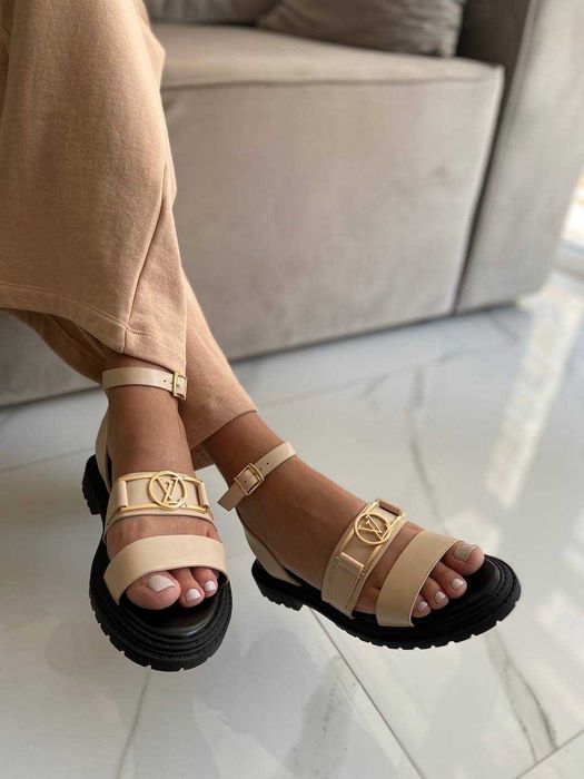 Сандалі Louis Vuitton Beige Black босоніжки