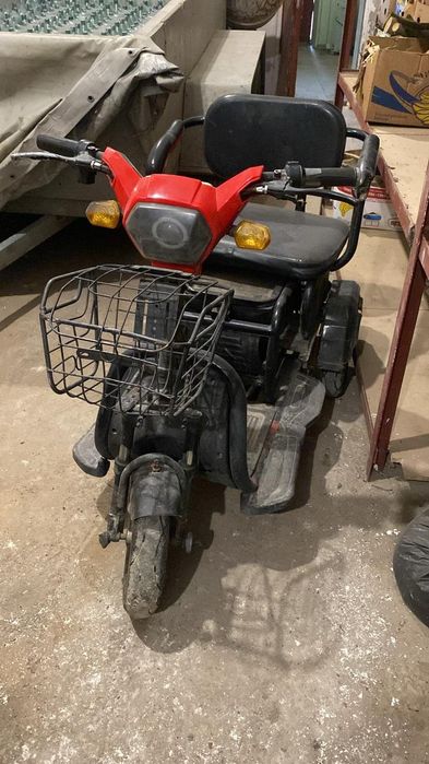 Электрический электро скутер трёхколёсный