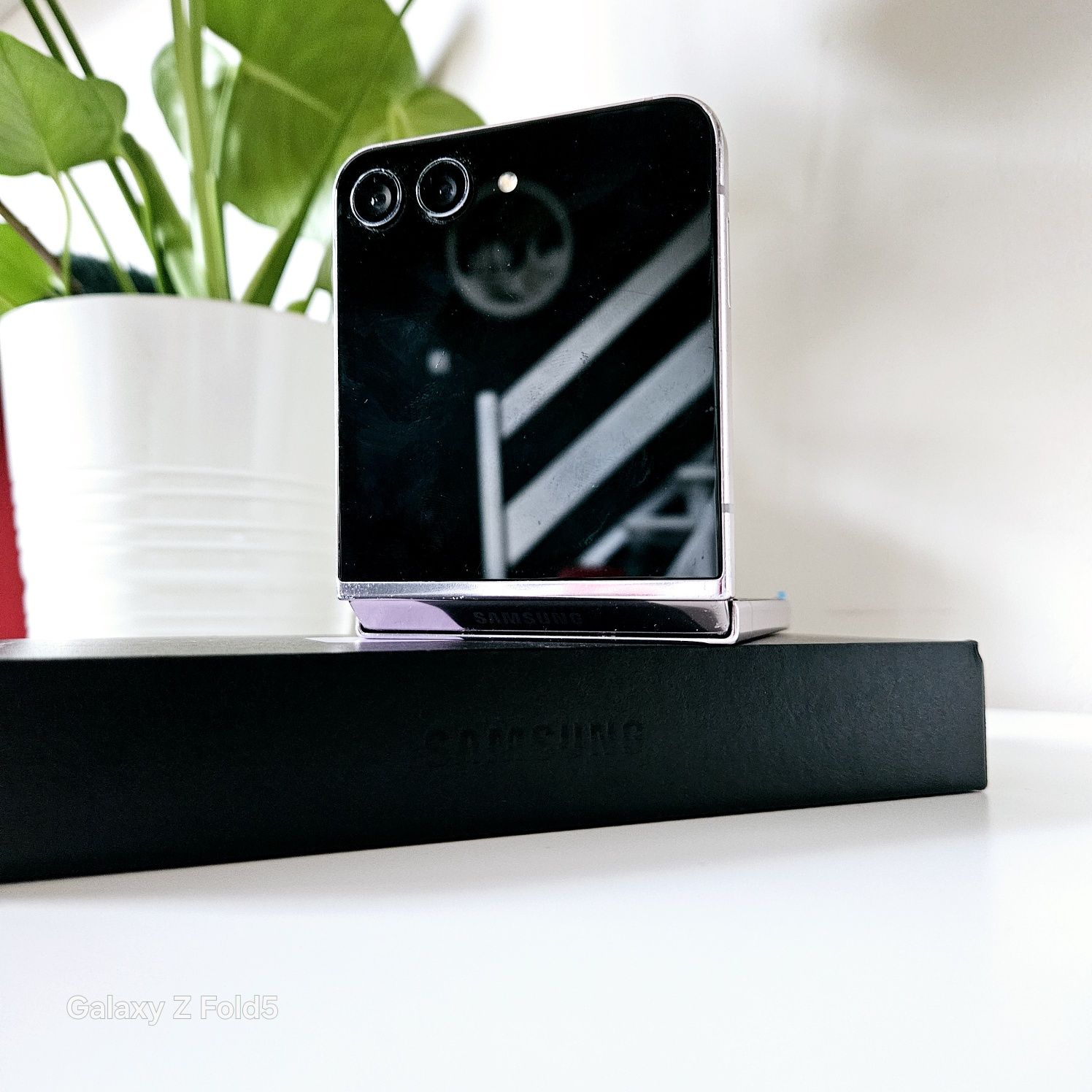 Samsung Galaxy Z Flip 5 lawendowy