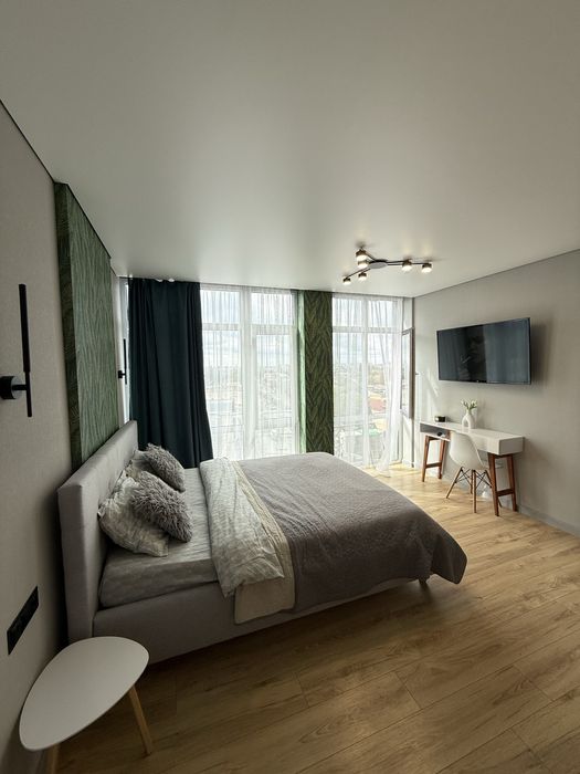 Подобова оренда  біля ТРЦ Глобал новобудова