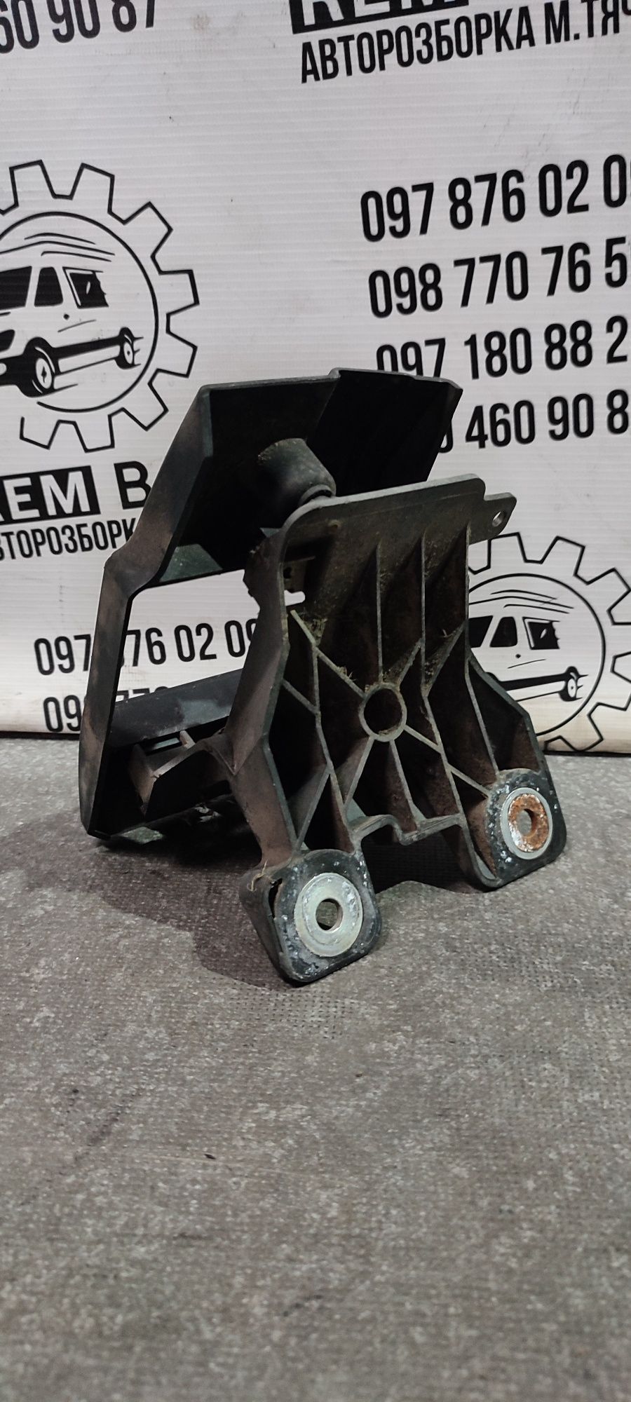 Кріплення датчика мертвих зон Land Rover DK5214D453AL