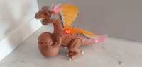Dinozaur zabawka z dzieckiem