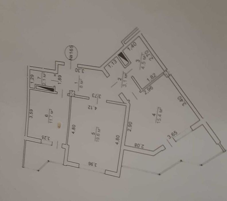 Пропонується до продажу 2-х кімнатна квартира в центрі. Лариса
