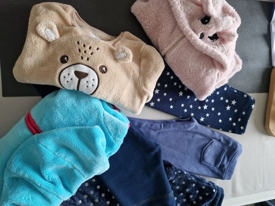 Zestaw ocieplanych legginsów,  bluzy z misiem. 104 dla dziewczynki.