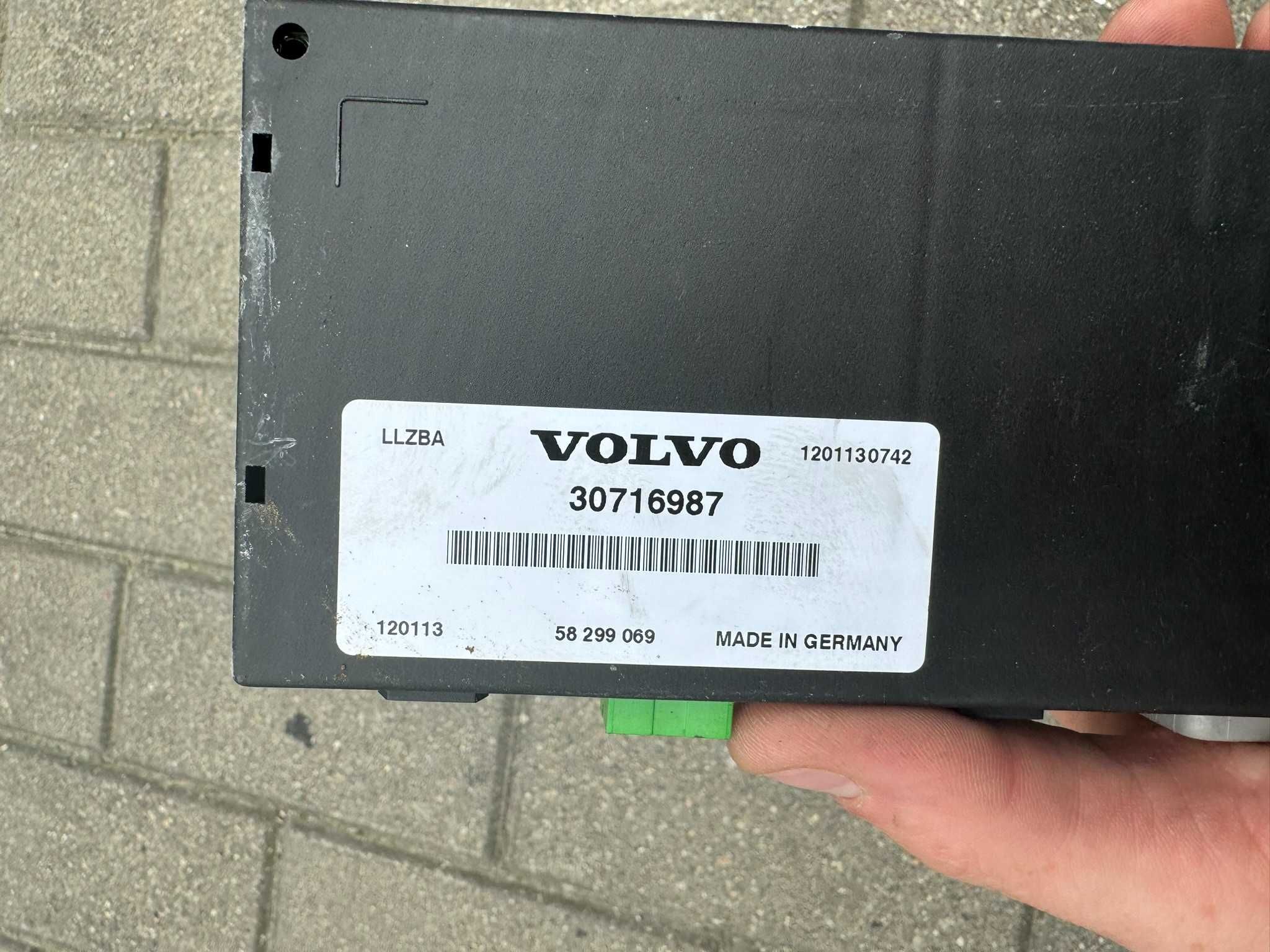 Oryginalny hak holowniczy Volvo S60 II V60 I odpinany 13PIN