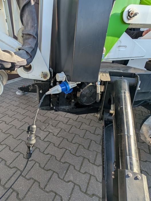 Wynajem podnośnika na gąsienicach pająk 15m z operatorem lub bez