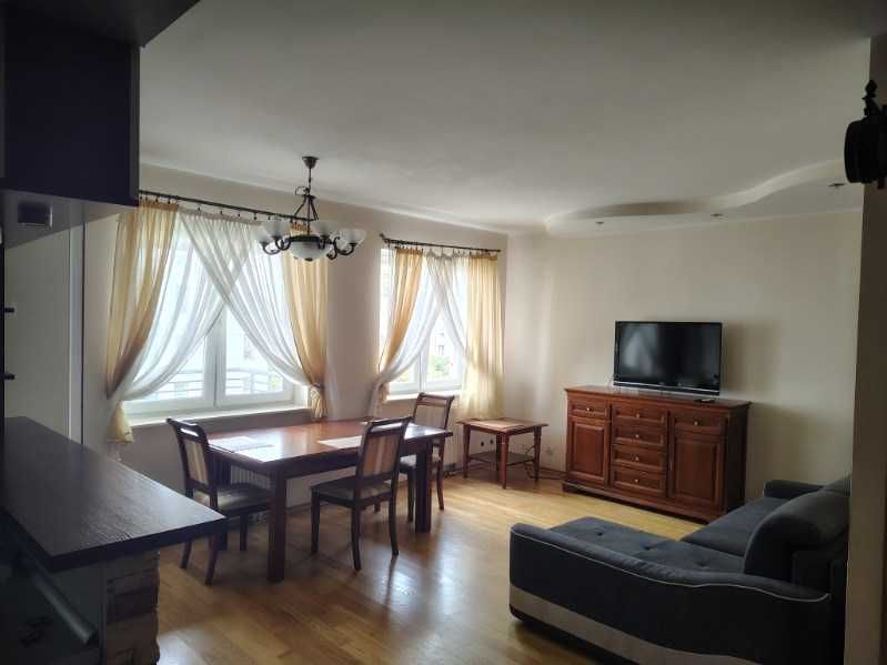 3 pokojowy apartament przy Padlewskiego z miejscem garażowym II piętro
