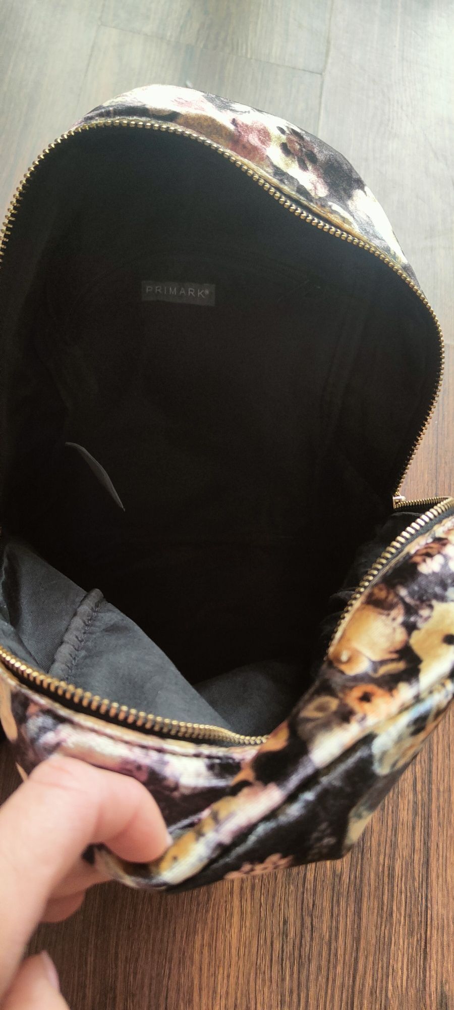 Mały plecak w kwiaty Primark