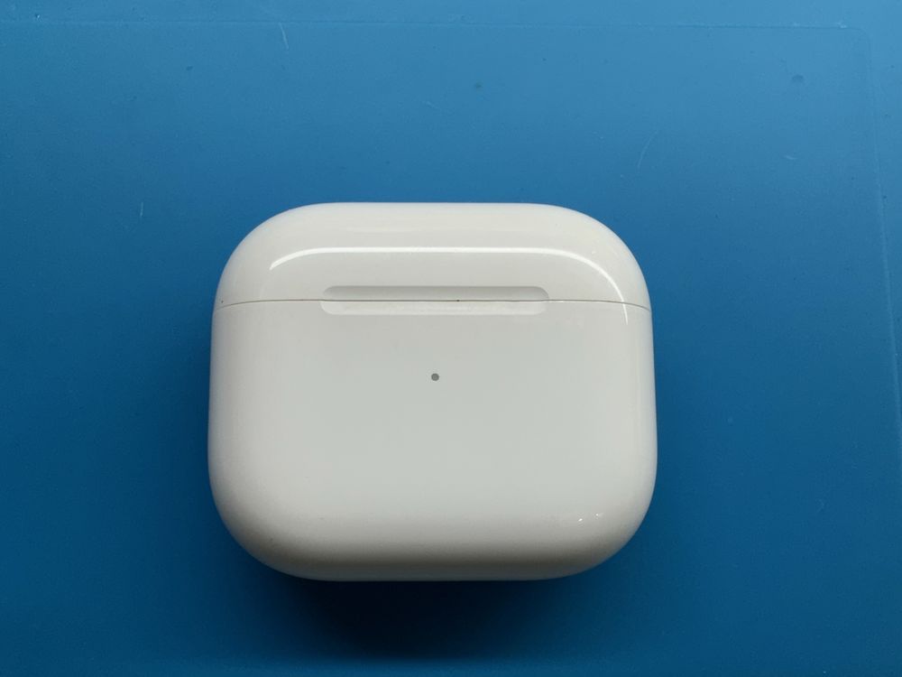 Оригінальний AirPods 3