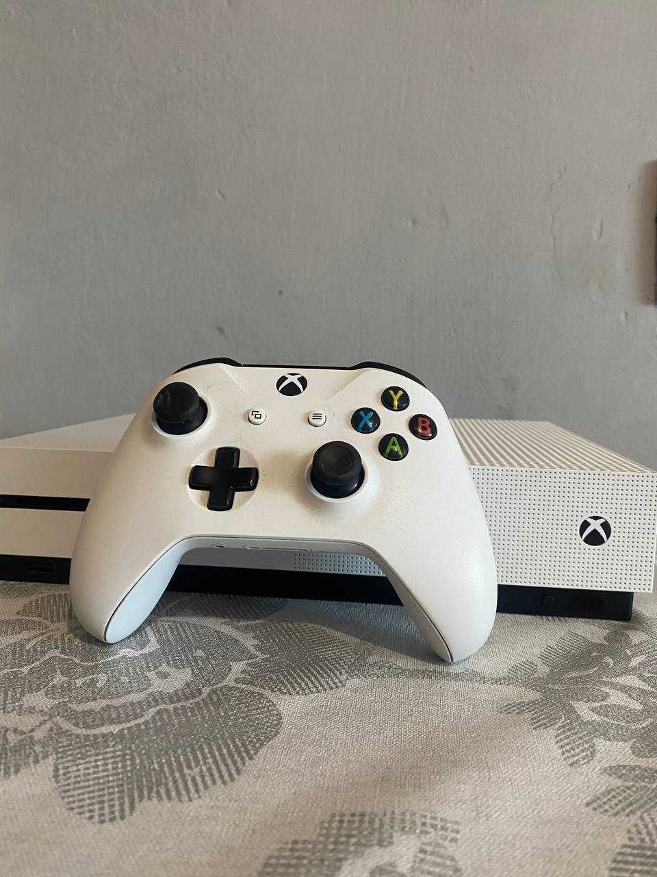 Xbox One s 1T не вмикається