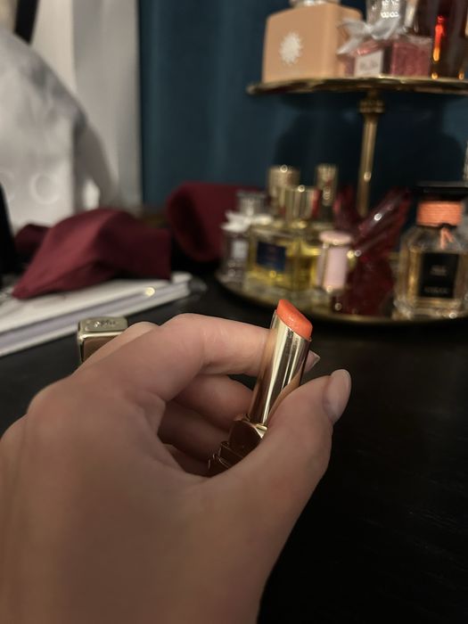 Szminka, balsam do ust Guerlain kisskiss bee glow