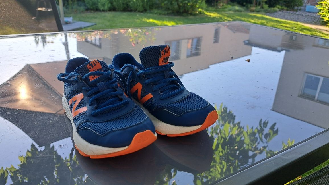 Buty chłopięce New Balance rozm. 31