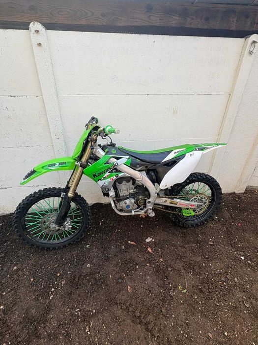 Kawasaki KX 450 – Potência, Fiabilidade e Bom Estado