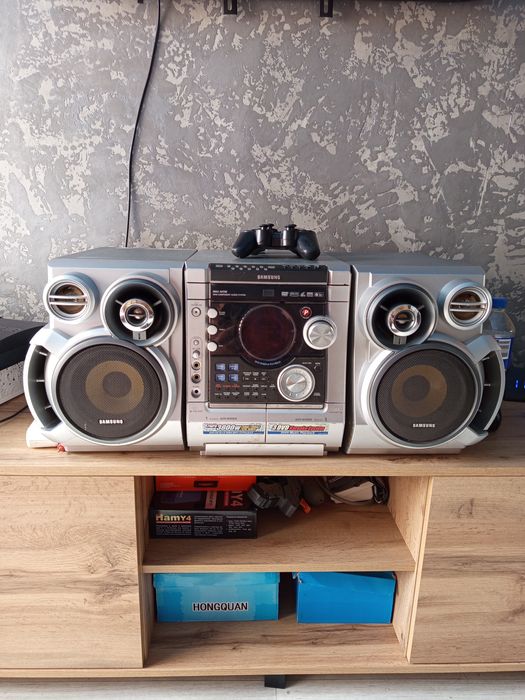 Музикальний центр samsung