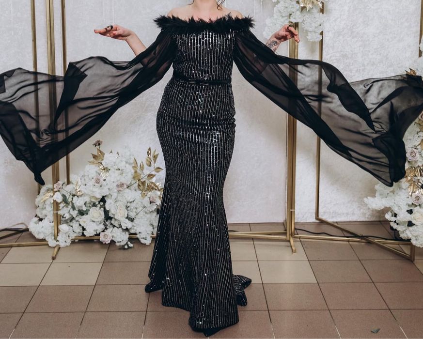 Продам шикарное Вечернее платье, в отличном состоянии.